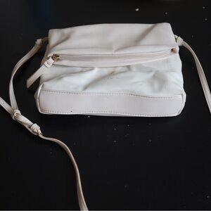 Elizabeth and James Cream Crossbody Bag